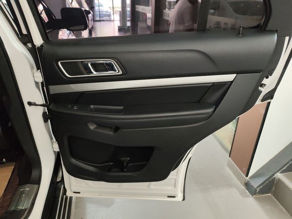 Ford Explorer 2017, 138500 км, за 16487 USD - фото 25