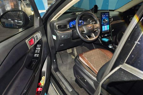 Ford Explorer 2020, 91200 км, за 21343 USD - фото 19