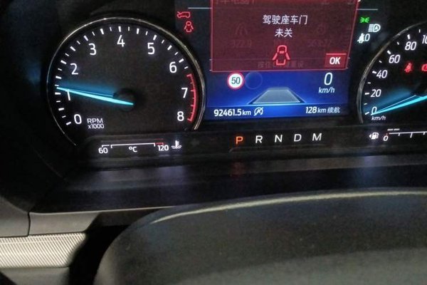 Ford Explorer 2020, 92400 км, за 17897 USD - фото 13