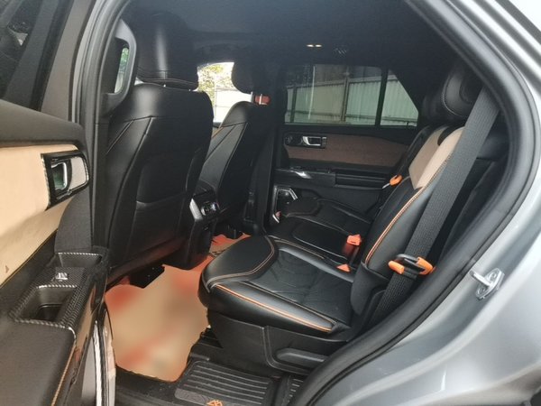 Ford Explorer 2023, 63900 км, за 36127 USD - фото 20