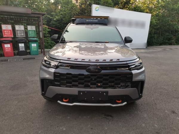 Ford Explorer 2023, 63900 км, за 36127 USD