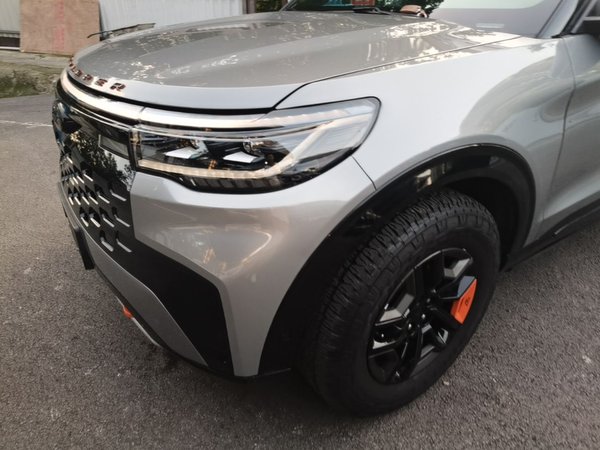 Ford Explorer 2023, 63900 км, за 36127 USD - фото 9