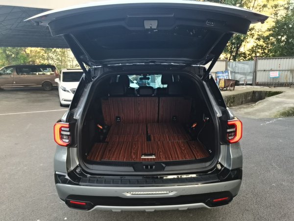 Ford Explorer 2023, 63900 км, за 36127 USD - фото 22