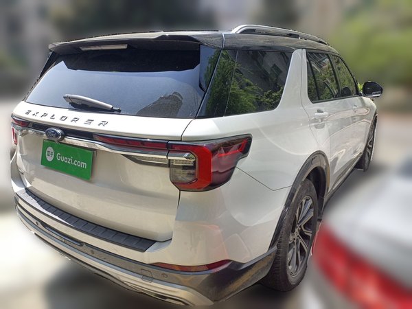 Ford Explorer 2023, 12300 км, за 36131 USD