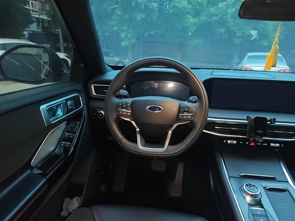 Ford Explorer 2023, 21400 км, за 37826 USD - фото 18