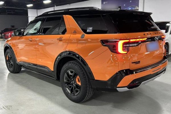 Ford Explorer 2023, 9000 км, за 43479 USD