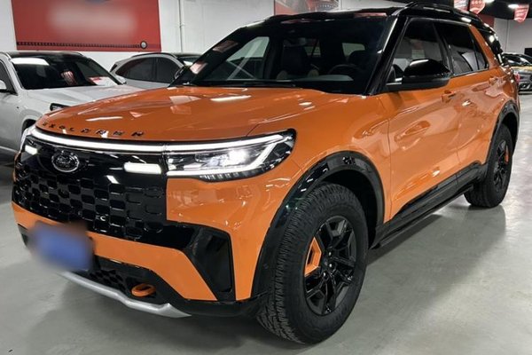 Ford Explorer · 2023 год