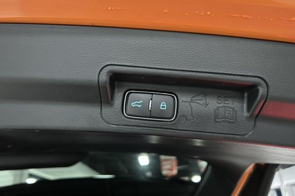 Ford Explorer 2023, 9000 км, за 43479 USD - фото 14