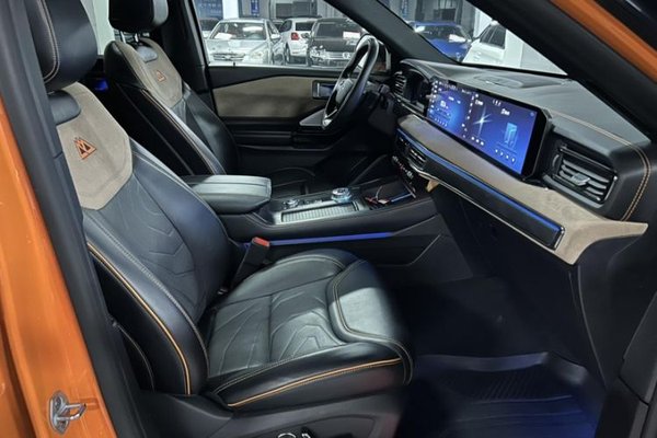 Ford Explorer 2023, 9000 км, за 43479 USD - фото 22