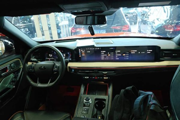 Ford Explorer 2024, 19000 км, за 45992 USD - фото 12