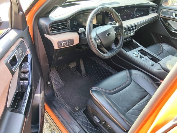 Ford Explorer 2024, 9000 км, за 44521 USD - фото 19