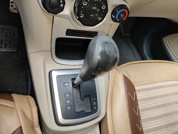 Ford Fiesta 2009, 146500 км, за 2952 USD - фото 15