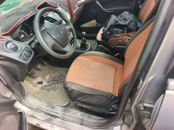 Ford Fiesta 2013, 125000 км, за 2681 USD - фото 16