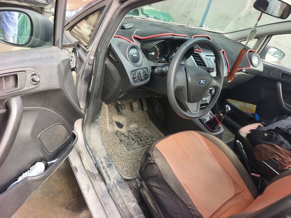 Ford Fiesta 2013, 125000 км, за 2681 USD - фото 17