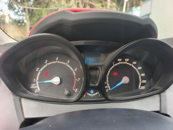 Ford Fiesta 2013, 125000 км, за 2681 USD - фото 12