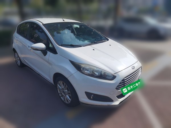 Ford Fiesta 2013 Hatchback 1.5L Automatic Fashion Edition, 2013 года