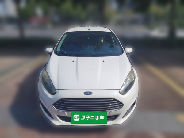 Ford Fiesta 2013 Hatchback 1.5L Automatic Fashion Edition, 2013 года