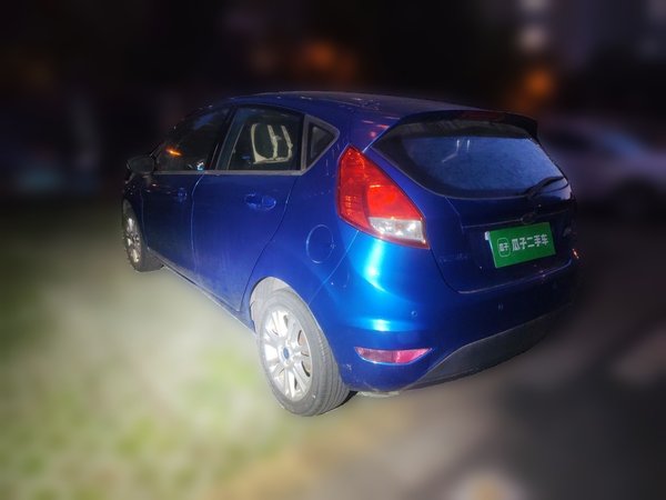 Ford Fiesta 2013, 41200 км, за 3189 USD