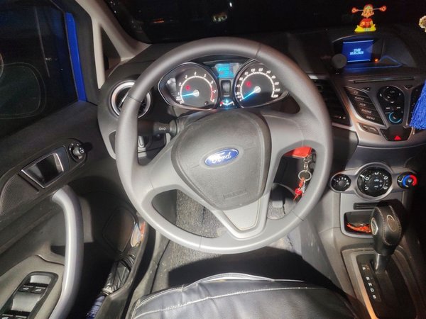 Ford Fiesta 2013, 41200 км, за 3189 USD - фото 11