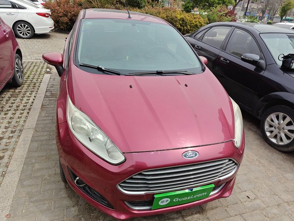 Ford Fiesta 2013 Hatchback 1.5L Automatic Sport Model, 2013 года