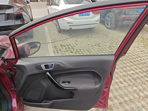 Ford Fiesta 2013, 114000 км, за 4153 USD - фото 24