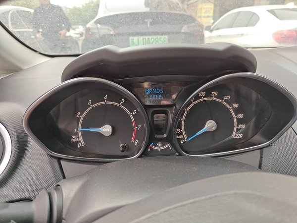 Ford Fiesta 2013, 114000 км, за 4153 USD - фото 15