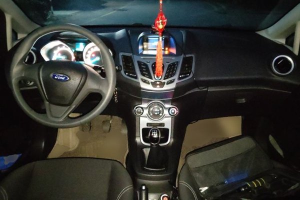 Ford Fiesta 2013, 16400 км, за 3889 USD - фото 6