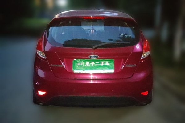 Ford Fiesta 2013, 16400 км, за 3889 USD