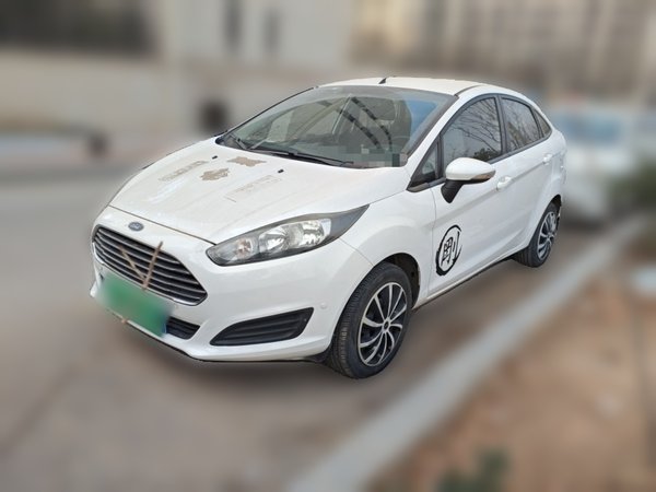 Ford Fiesta · 2013 год