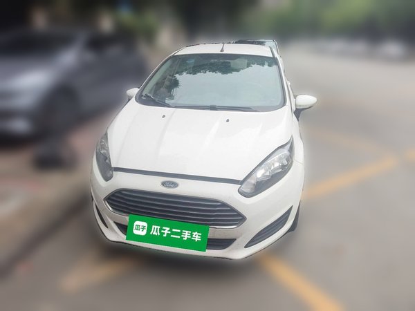 Ford Fiesta 2013 Hatchback 1.5L Manual Fashion Edition, 2013 года