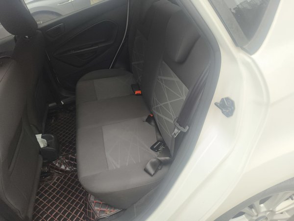 Ford Fiesta 2013, 117400 км, за 3734 USD - фото 20