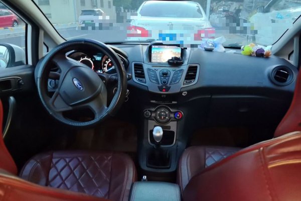 Ford Fiesta 2013, 140600 км, за 2361 USD - фото 10