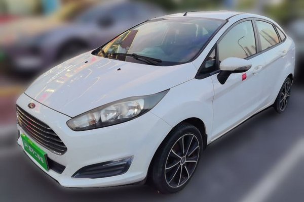 Ford Fiesta · 2013 год