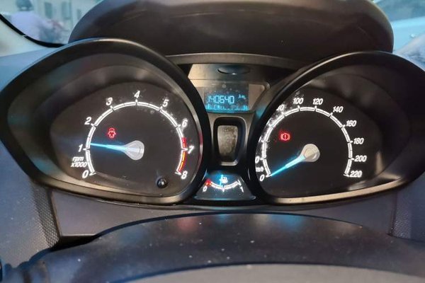 Ford Fiesta 2013, 140600 км, за 2361 USD - фото 12