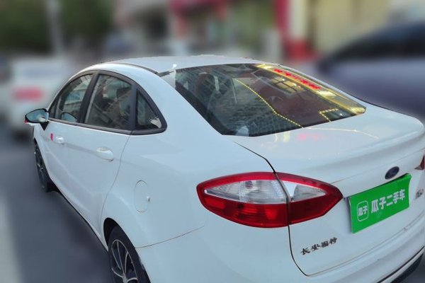 Ford Fiesta 2013, 140600 км, за 2361 USD
