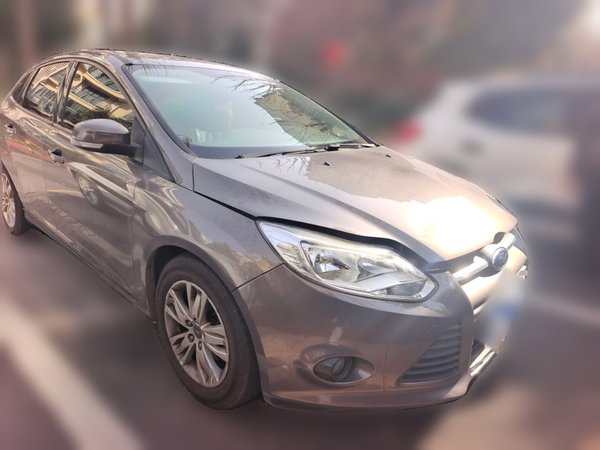 Ford Focus 2012, 131300 км, за 3038 USD