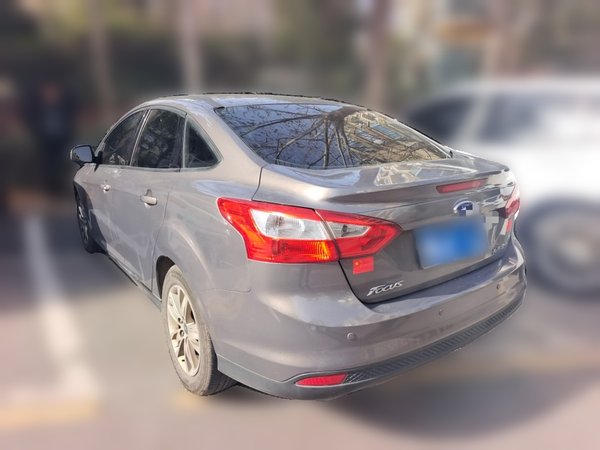 Ford Focus 2012, 131300 км, за 3038 USD