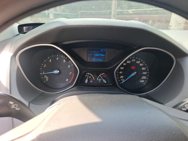 Ford Focus 2012, 131300 км, за 3038 USD - фото 12