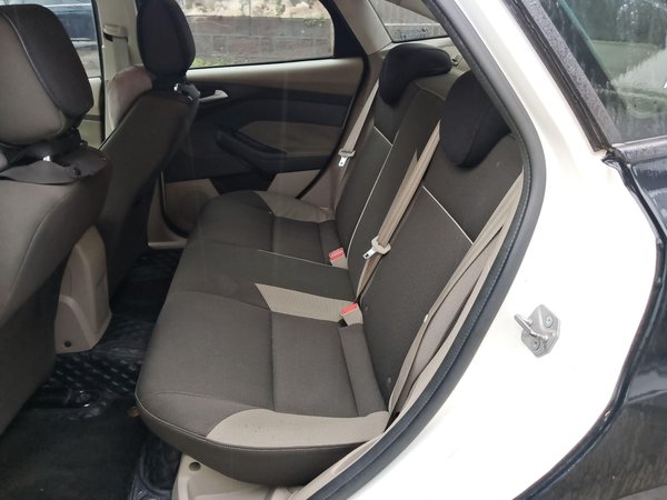 Ford Focus 2012, 140600 км, за 3672 USD - фото 13