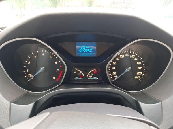 Ford Focus 2012 Sedan 1.6L Manual Comfort Model, 2012 года