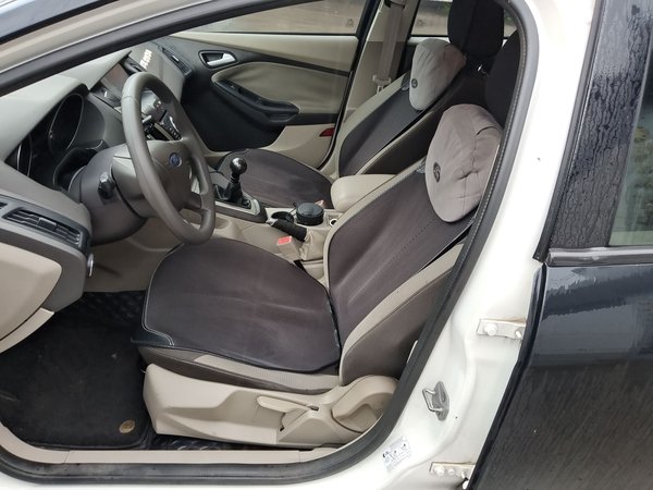 Ford Focus 2012, 140600 км, за 3672 USD - фото 9