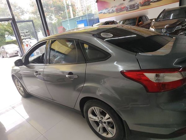 Ford Focus 2012, 115800 км, за 3575 USD