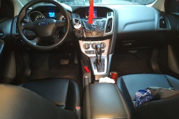 Ford Focus 2012, 100300 км, за 2779 USD - фото 10