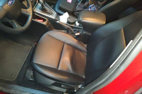 Ford Focus 2012, 100300 км, за 2779 USD - фото 16