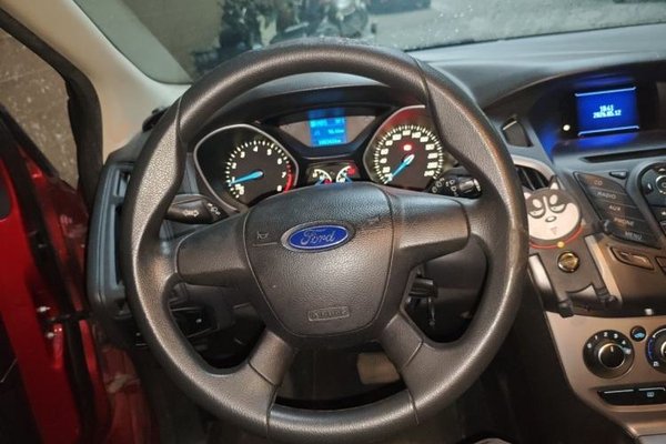 Ford Focus 2012, 100300 км, за 2779 USD - фото 11