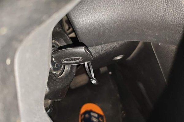 Ford Focus 2012, 100300 км, за 2779 USD - фото 9