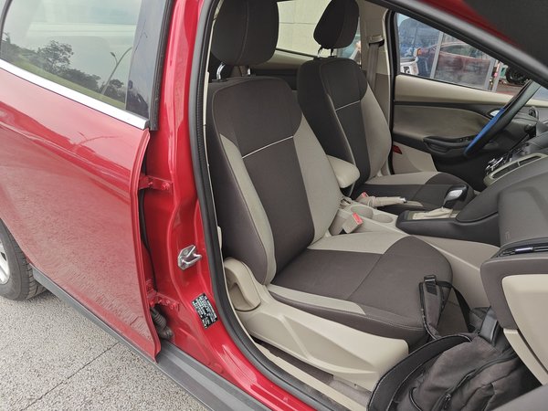 Ford Focus 2012, 120800 км, за 5032 USD - фото 12