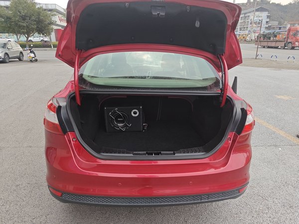 Ford Focus 2012, 120800 км, за 5032 USD - фото 24