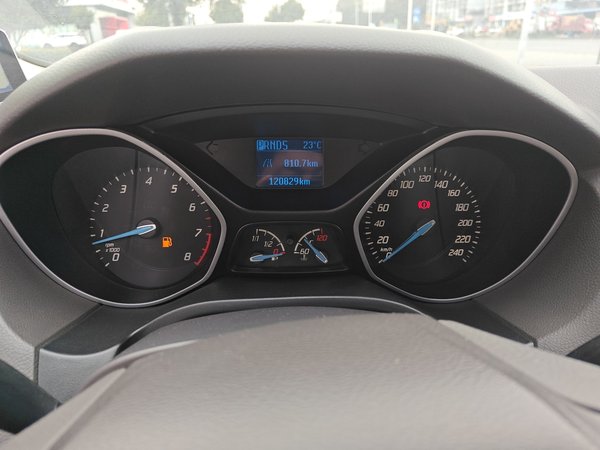 Ford Focus 2012, 120800 км, за 5032 USD - фото 17