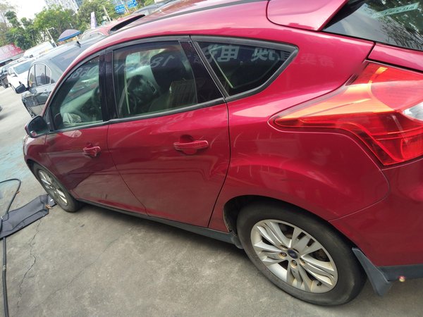 Ford Focus 2012, 139300 км, за 3652 USD - фото 4